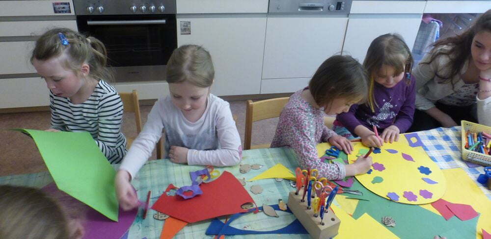 Kinder im Gruppenraum