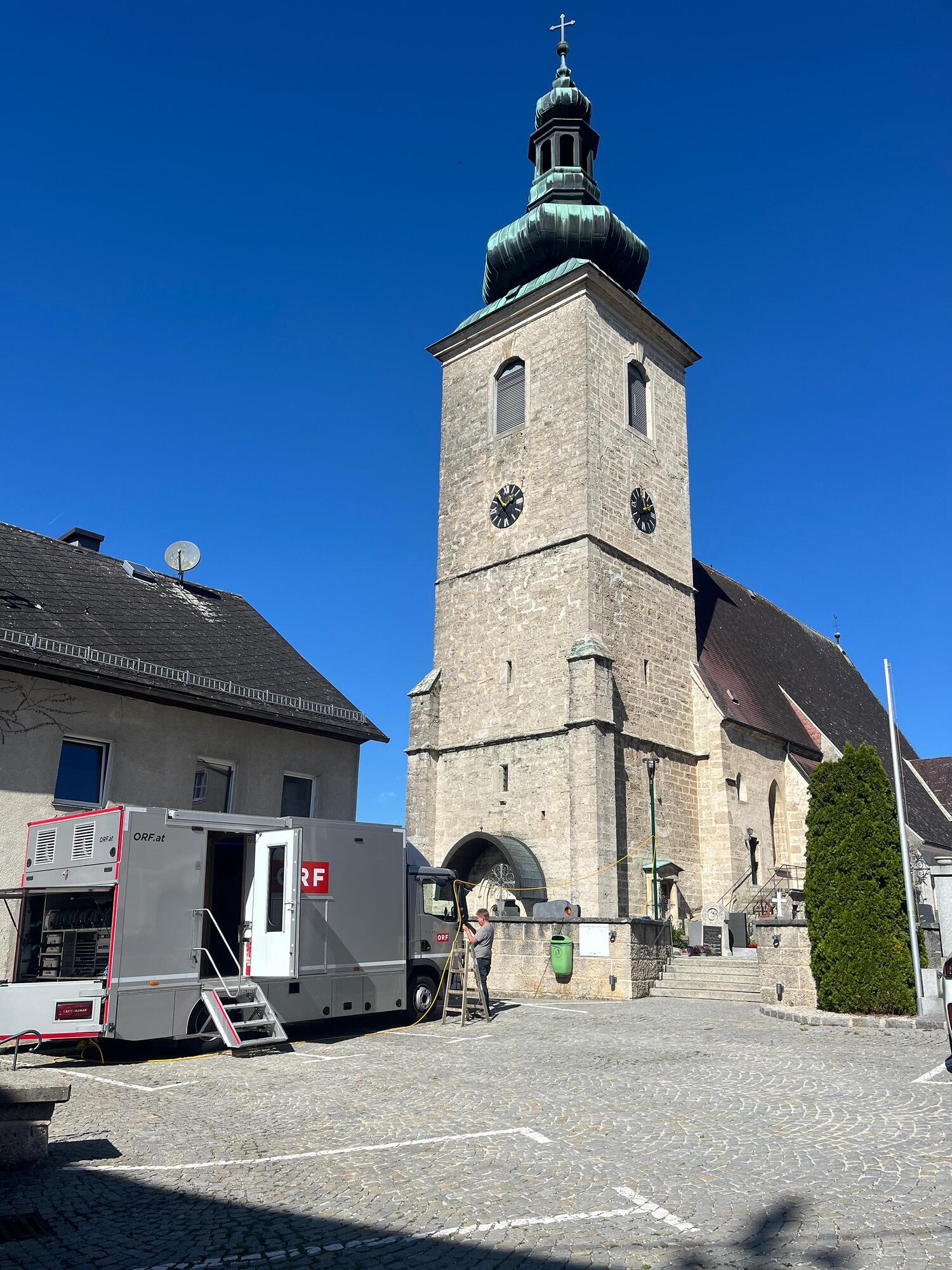 Pfarrkirche Steinerkirchen am Tag des Radiogottesdienstes