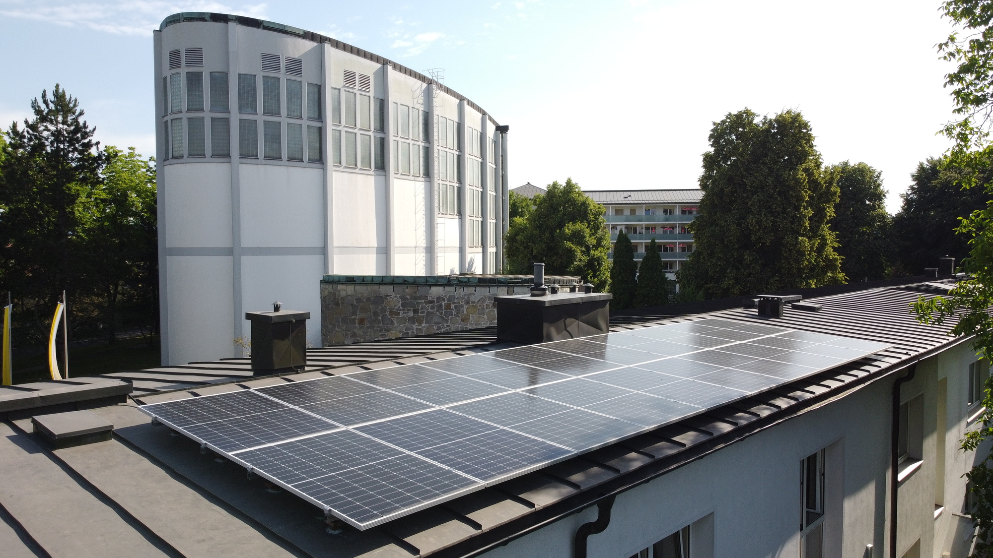 PV Anlage auf Pfarrhofdach