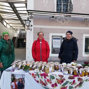 Suppenvielfalt im Glas nach den Gottesdiensten