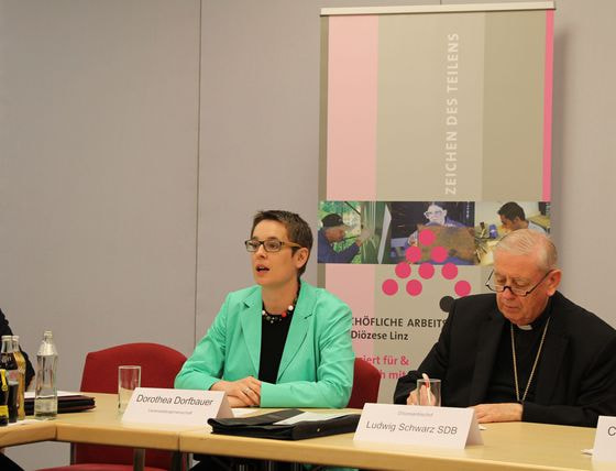 Mag.a Dorothea Dorfbauer und Bischof Dr. Ludwig Schwarz